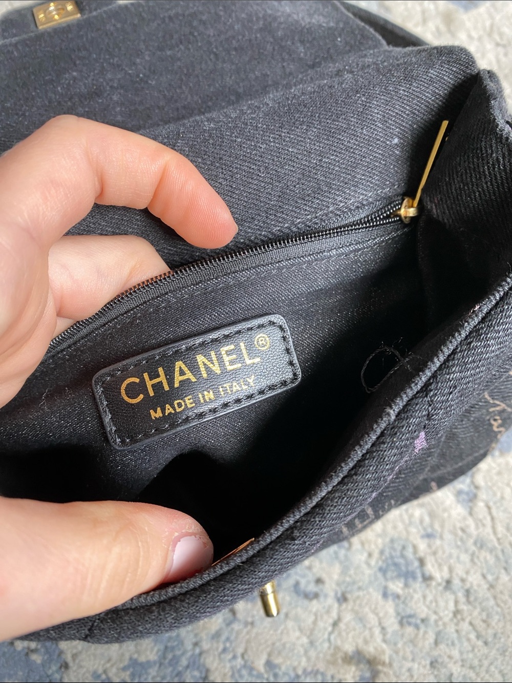 Black Fabric Logo-Print Quilted Shoulder Bag with Gold Hardware - Picture 6 of 6